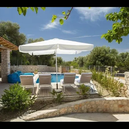 Del Mar Stone House Amuoso Bay Villa